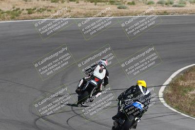 media/Apr-20-2025-AHRMA (Sun) [[393a79c373]]/Race/Group 12/Turn 4b/